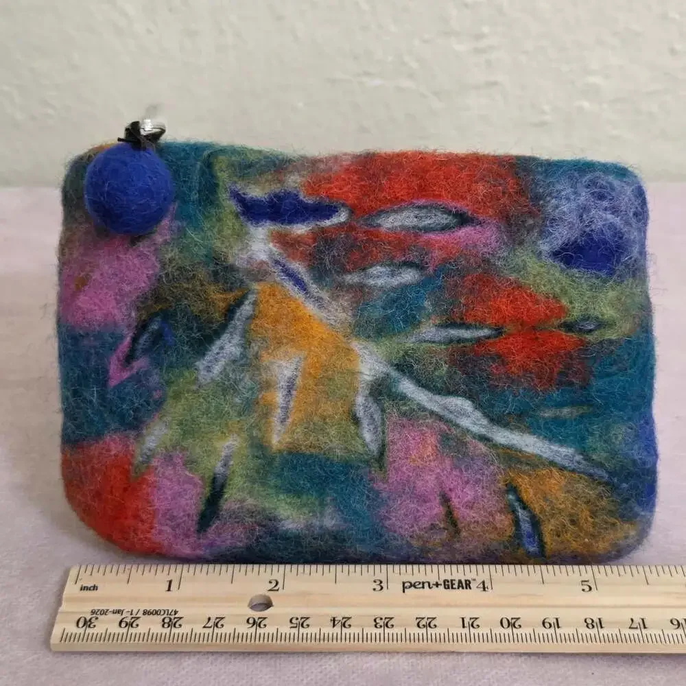 Felt Wool Coin Purse with Floral Design, 100% Wool, Made in Nepal